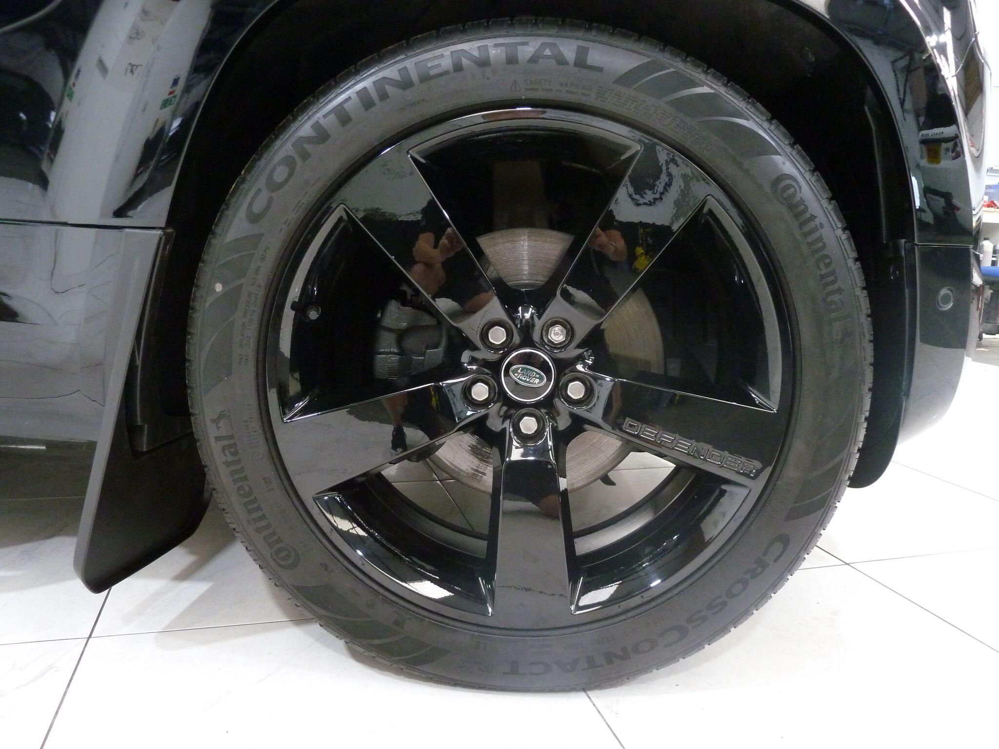 Land Rover Defender 110 3.0 D250  X-Dynamic SE   <br/><br/>PAN ROOF + TOW BAR + 7 SEATS