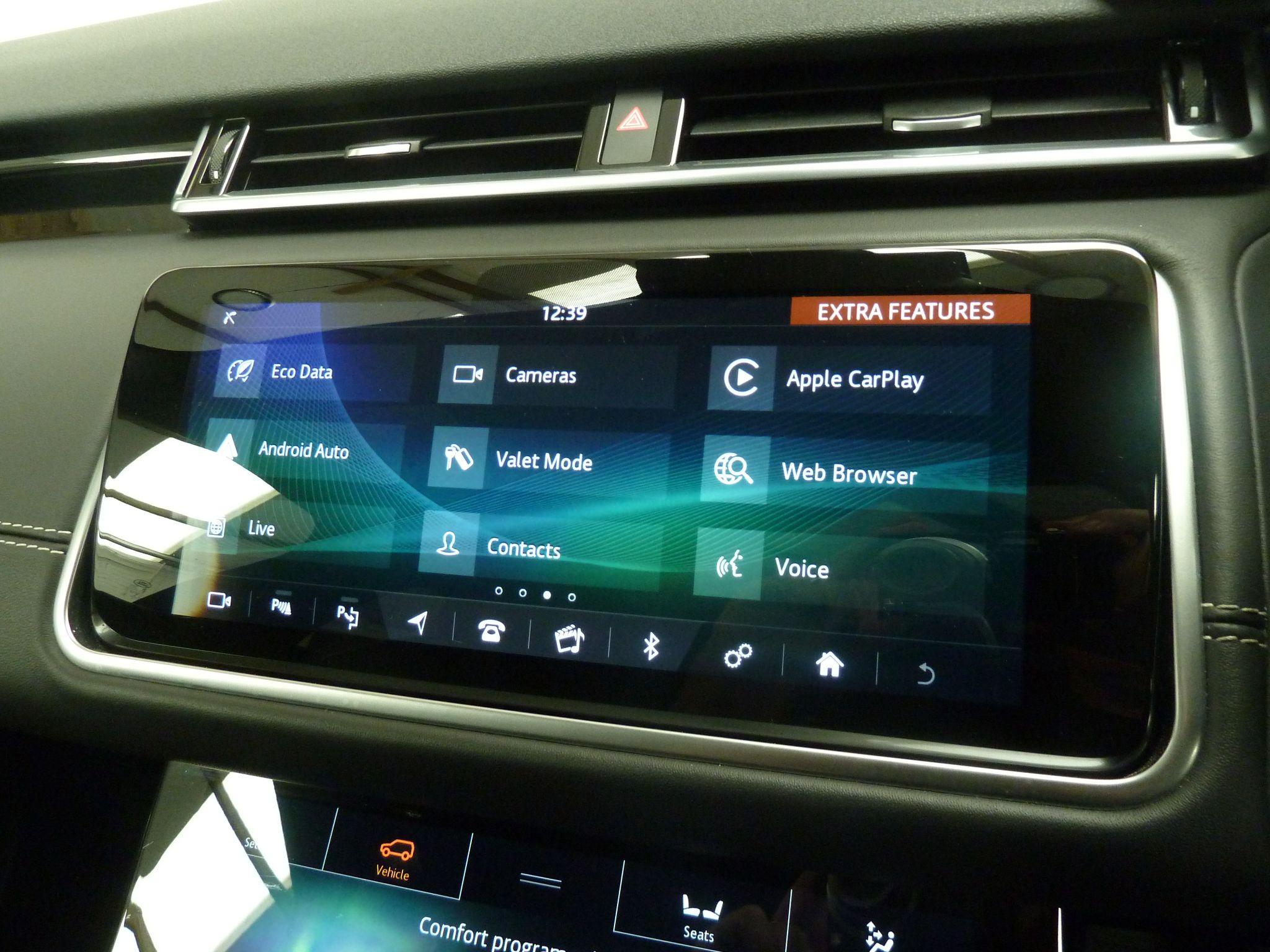 Land Rover Range Rover Velar 2.0 D240 R-Dynamic HSE   <br/><br/>PAN ROOF + BLACK DESIGN PACK