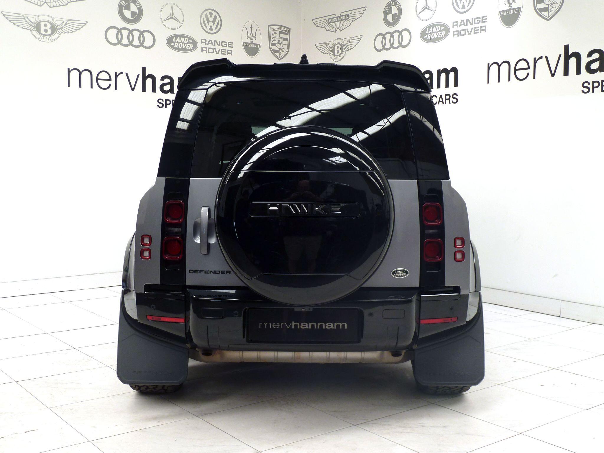 Land Rover Defender 110 2.0 P300 SE   <br/><br/>HAWKE EIGER EDITION