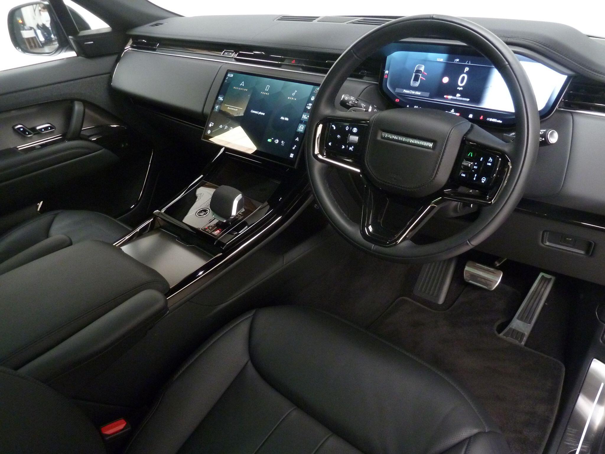 Land Rover Range Rover Sport 3.0 D250  Edition   <br/><br/>PAN ROOF + BLACK PACK + STEPS