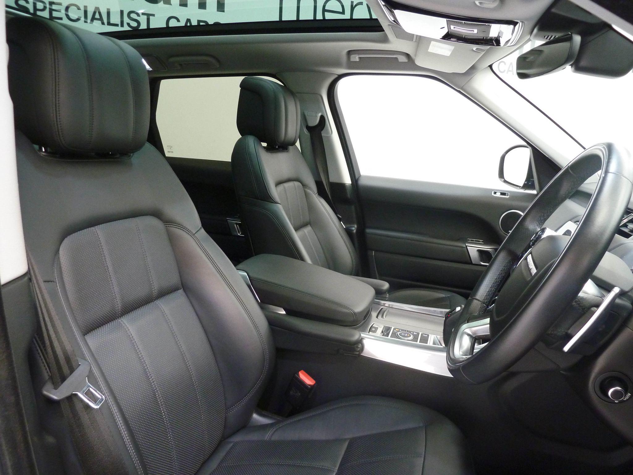 Land Rover Range Rover Sport 2.0 P400e  HSE Dynamic   <br/><br/>PAN ROOF + BLACK PACK + STEPS