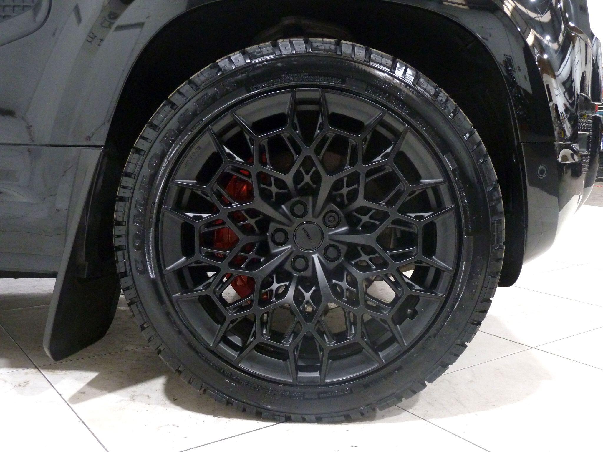 Land Rover Defender 110 3.0 P400  X SUV  Petrol   (400 ps)<br/><br/>DEFENDER-X HAWKE EDITION