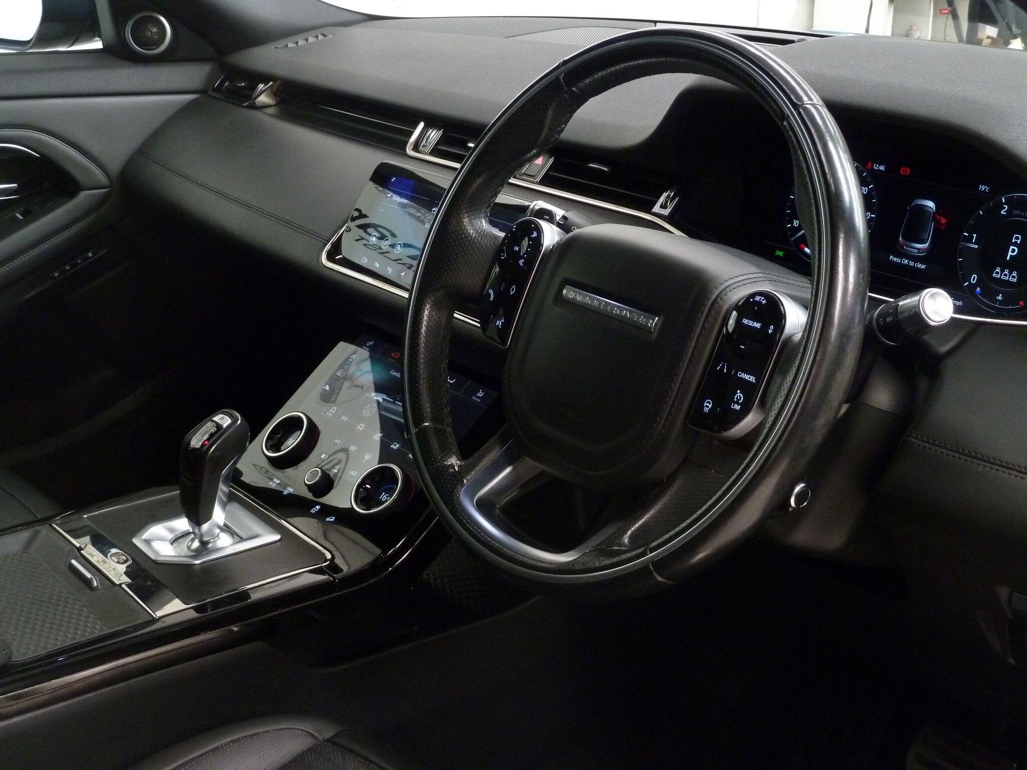 Land Rover Range Rover Evoque 2.0 D180 R-Dynamic HSE   <br/><br/>BLACK PACK + PAN ROOF