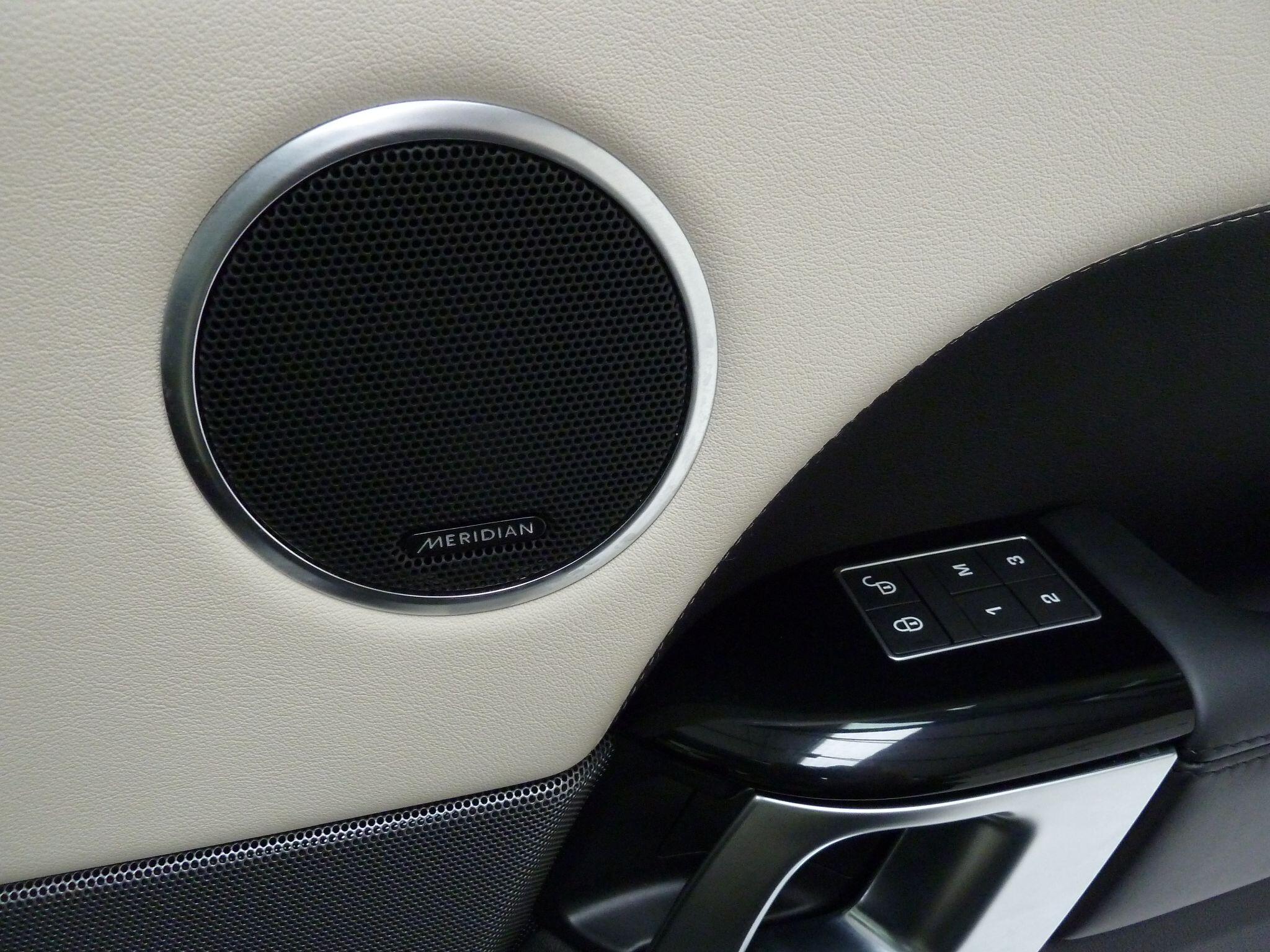 Land Rover Range Rover Sport 3.0 SD V6 HSE Dynamic   <br/><br/>AUTOBIOGRAPHY PACK + PAN ROOF